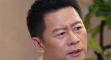 美女脱精光跳舞
